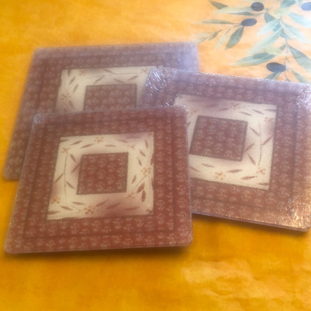 New in Wrappings Temptations Old World -  Set Of 3 Red Glass Trivets